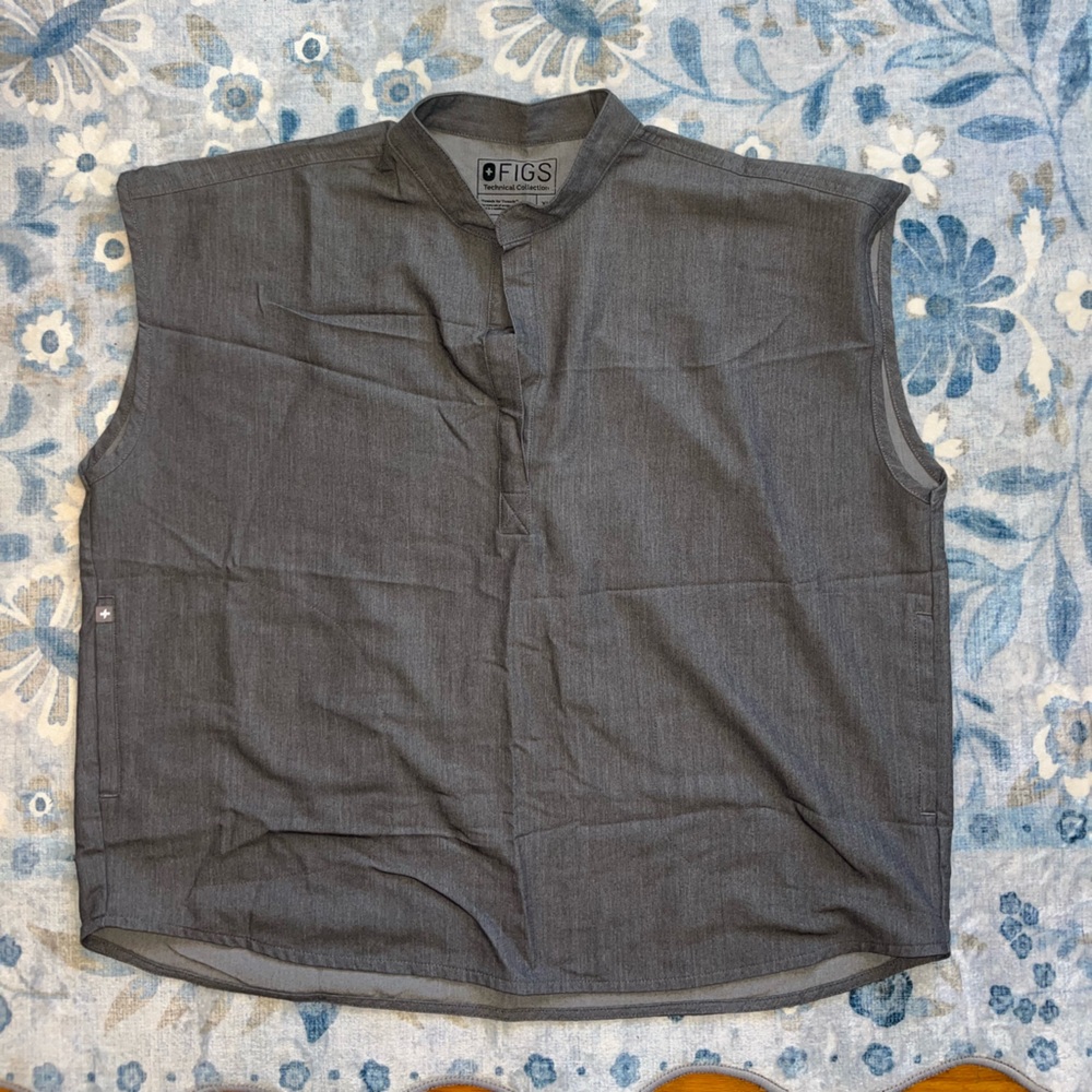 Graphite Figs Rafaela XL Scrub Top